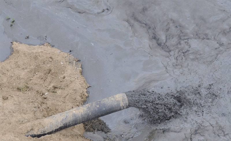 Riachuelo: clausuran obras en el puerto de un polo petroquímico por contaminación