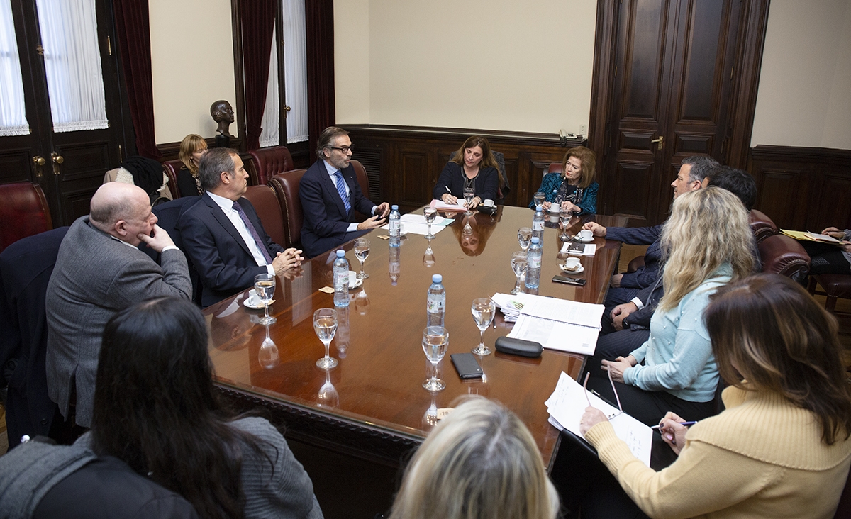 Highton encabezó la reunión de la Comisión de Menores de la Corte Suprema